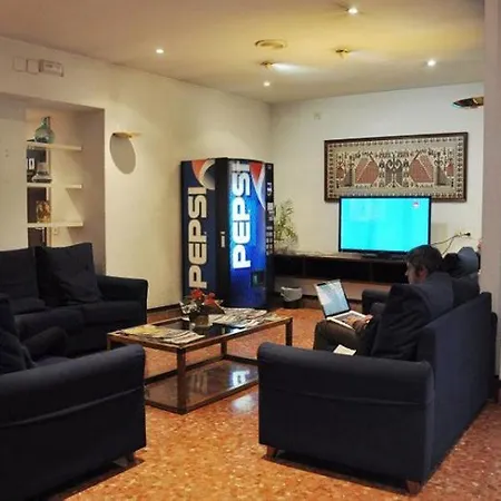 Alguer Camp Nou 2* Barcelona