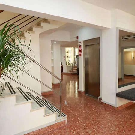 Otel Alguer Camp Nou Barselona
