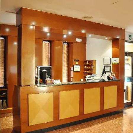 Alguer Camp Nou Hotel 2*