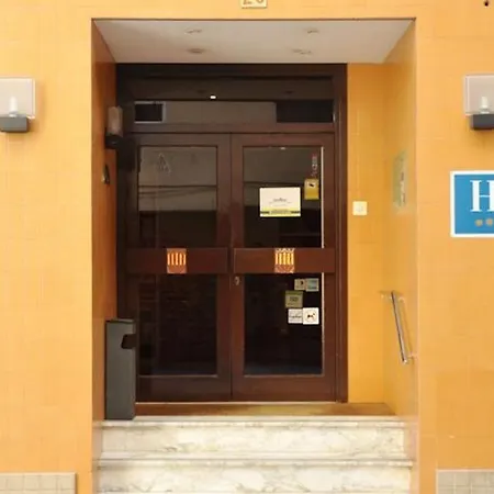 Alguer Camp Nou Otel 2*